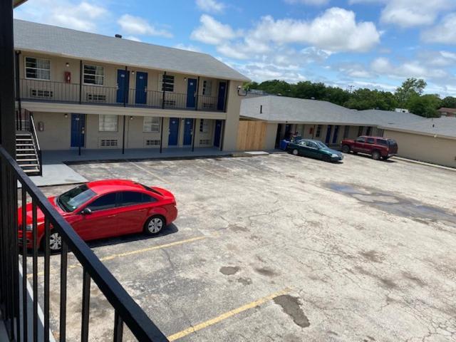 Texas Inn Seguin Εξωτερικό φωτογραφία