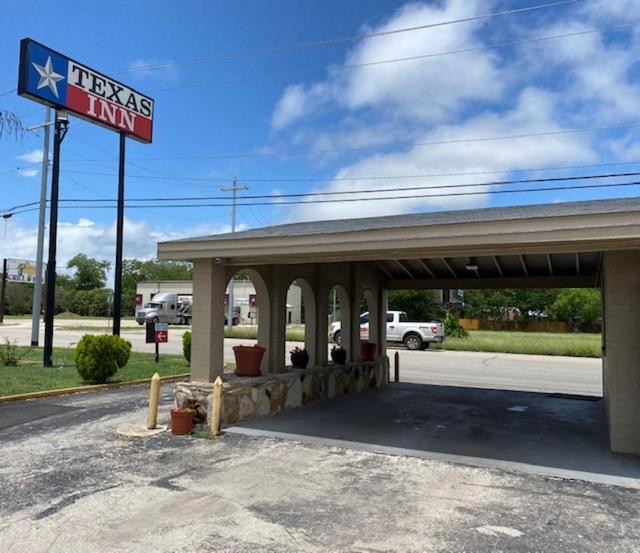 Texas Inn Seguin Εξωτερικό φωτογραφία