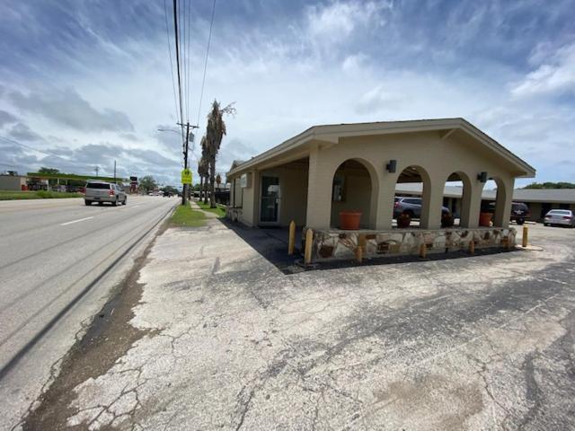 Texas Inn Seguin Εξωτερικό φωτογραφία