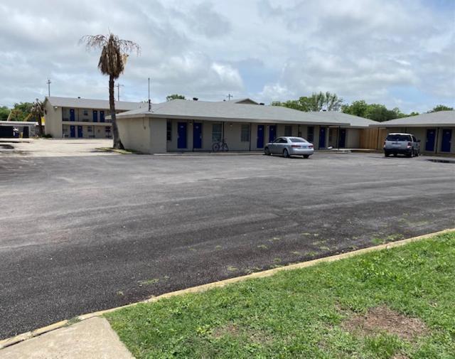 Texas Inn Seguin Εξωτερικό φωτογραφία