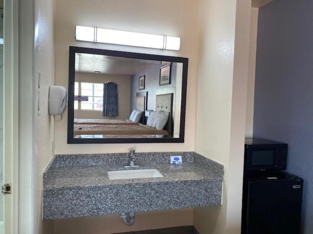 Texas Inn Seguin Εξωτερικό φωτογραφία