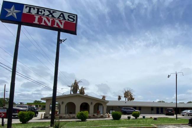 Texas Inn Seguin Εξωτερικό φωτογραφία